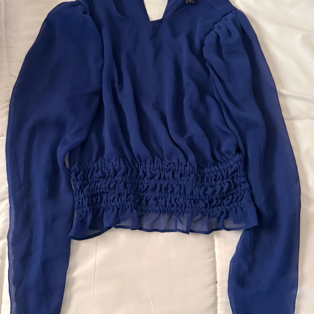 Elegant blouses - Picture 2 of 3